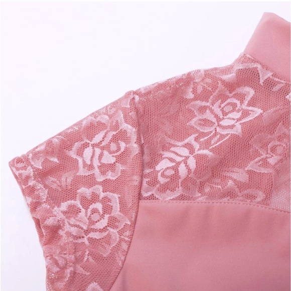 Women’s Lace Leotard - Picture 2 of 7